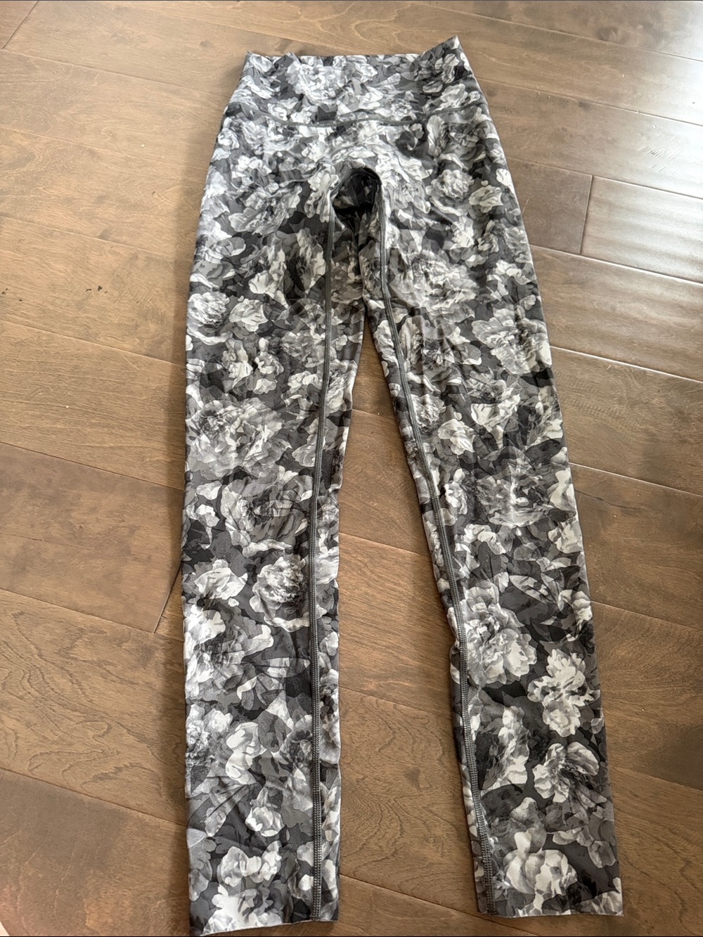 aerie Black and Gray Floral Leggings
